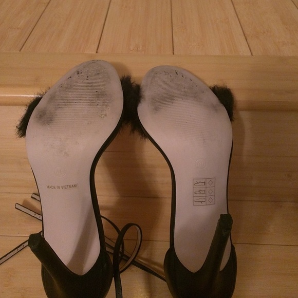 Little Mistress Monroe Faux Fur Ankle Strap Heeled - Picture 4 of 4