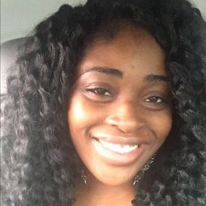 Meet your Posher, Carmelita