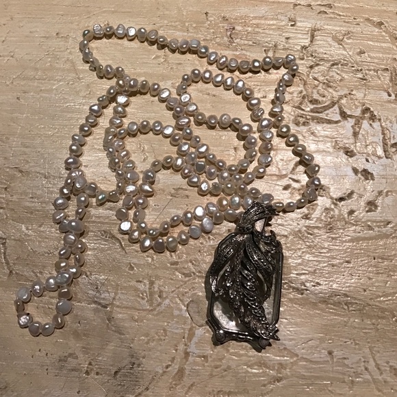 Fresh water pearl opera glasses necklace