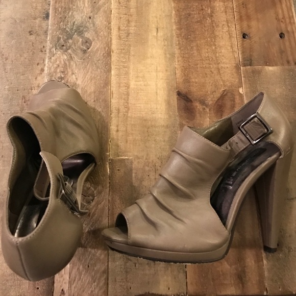 Steve Madden pumps