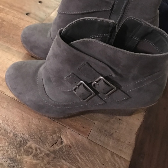 Suede wedges - Picture 2 of 2