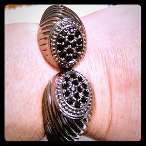 NWOT Black rhinestone hinged bracelet
