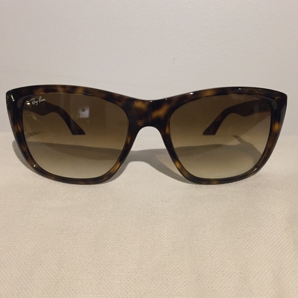 Rayban Sunglasses (Like New/Authentic) - Picture 3 of 4
