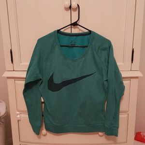 Nike Dri-fit Crew Neck Slightly Cropped Fit