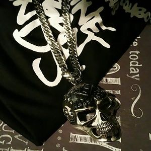 Large stainless steel skull pendant chain necklace