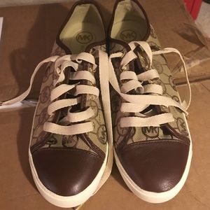 Michael Kors Sneakers