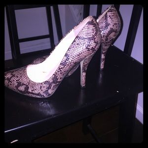 Sexy Audrey Brooke pumps!