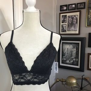 NWT Gray Lace Bralette (Medium)
