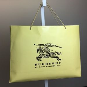 Burberry gift set (bag, box and ziplock bag only)