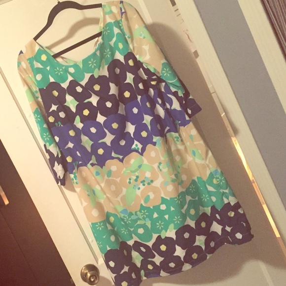 Pretty flowery Old Navy dress