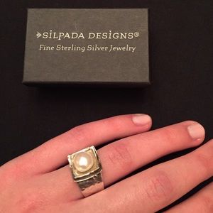 Silpada Sterling Silver and Freshwater Pearl ring