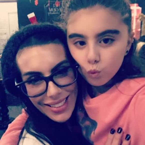 Meet your Posher, Jennifer - Picture 1 of 1