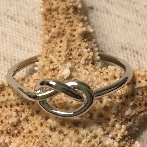 Anello In Argento 925 A Nodo Fatto A Mano - Gioiello Dainty E Regolabile Per Ogni Occasione - Foto 4