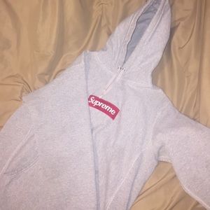 Supreme box logo