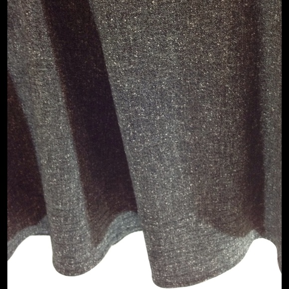 Knee length grey Anne Klein stretch skirt size 6 - Picture 3 of 4