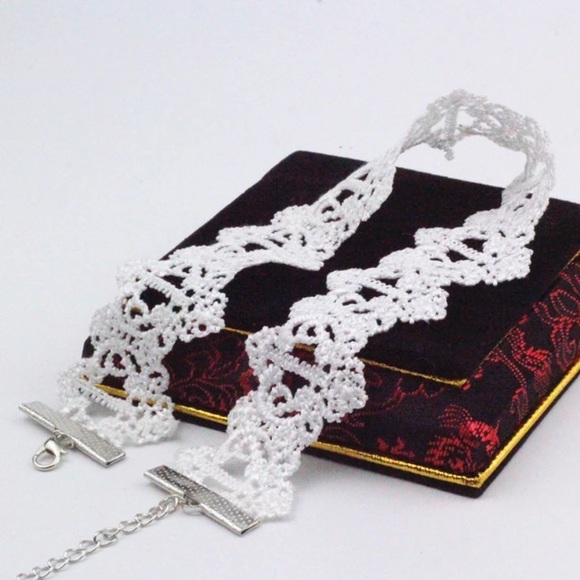 Black or White Lace Tattoo Choker - Picture 4 of 5