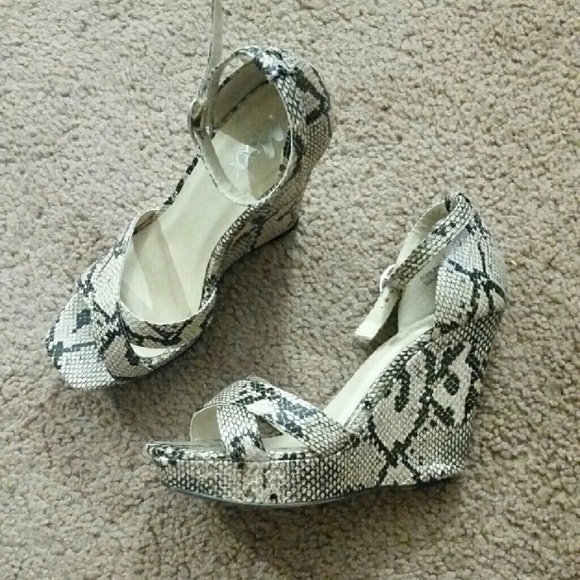 Snake Print Shoes Heels Wedges Sandals Boots 5.5