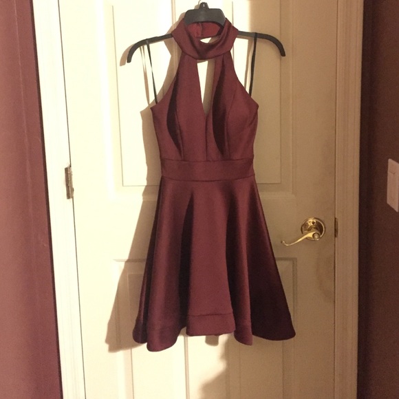 Dresses & Skirts - Maroon Homecoming Dress