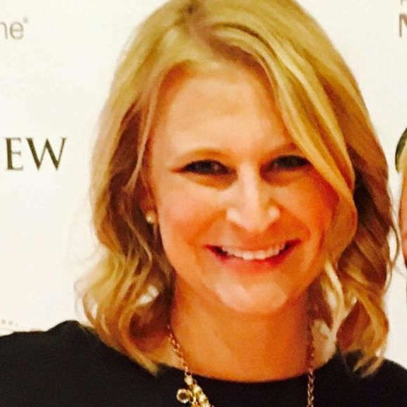 Meet your Posher, Tara - Picture 1 of 4