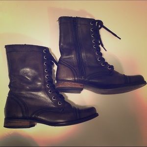 Steve Madden Vintage style boots