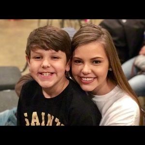 Meet your Posher, Elizabeth