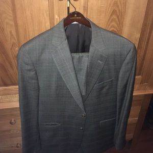 42R Burberry Suit