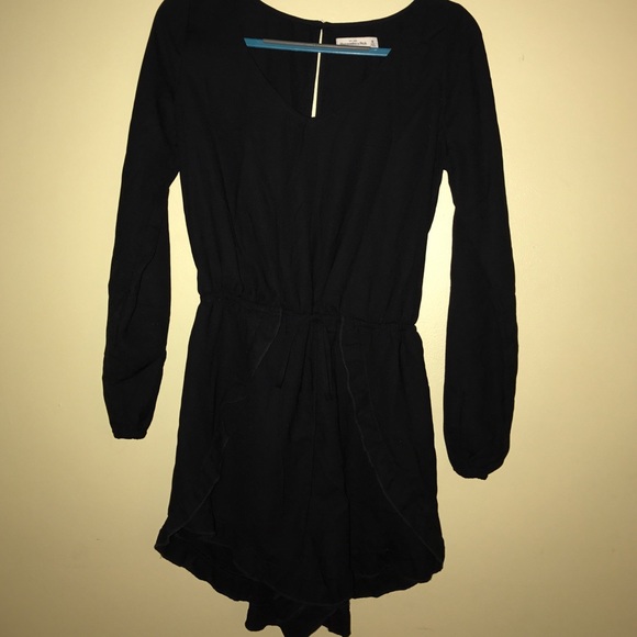 Long sleeve black romper
