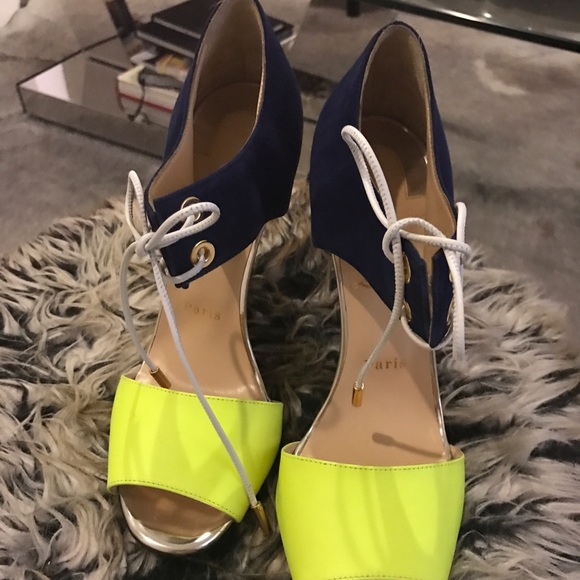 Christian Louboutin - Picture 4 of 4