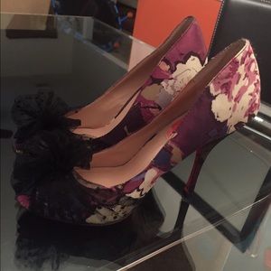 Multicolored peep toe heels