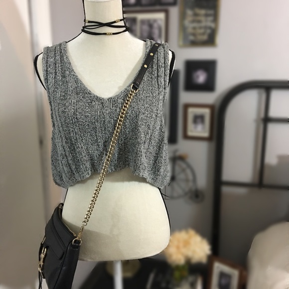 Cropped Gray Sleeveless Sweater Top