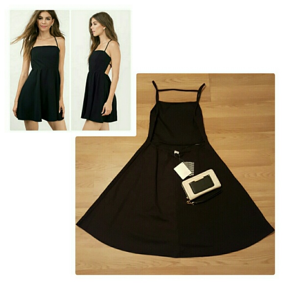 SOLD OUT !Backless skater dress - Picture 1 of 4