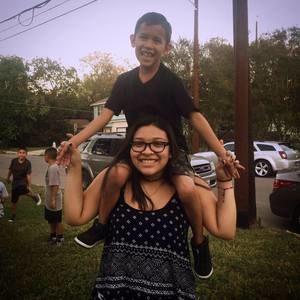 Meet your Posher, Yesenia