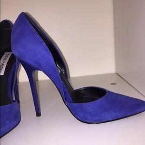 Steve Madden VARCITTY blue suede stilettos sz7