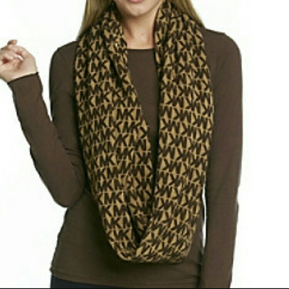 Michael Kors Accessories - 🌟LAST ONE 🌟Michael Kors infinity scarf NWT