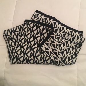 Micheal kors scarf