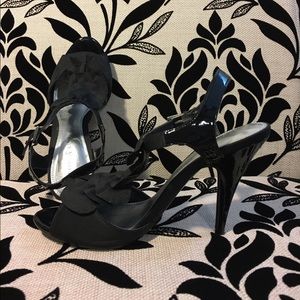 Black ruffled heels