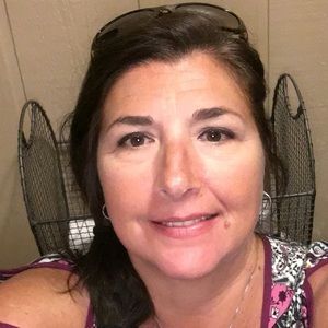 Meet your Posher, Elisa