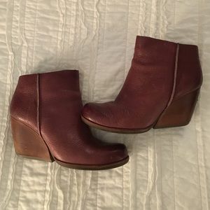 Kork-Ease Burgundy Natalya **RARE**
