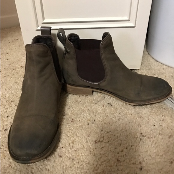 ✨Steve Madden Chelsea boots✨
