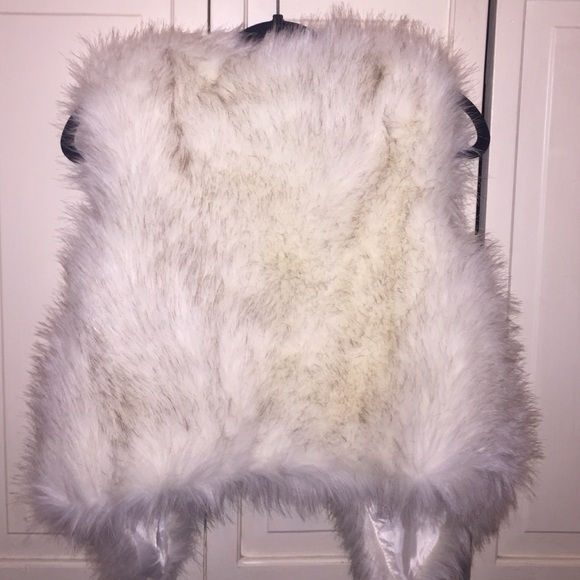 Cream fur vest - Picture 2 of 3