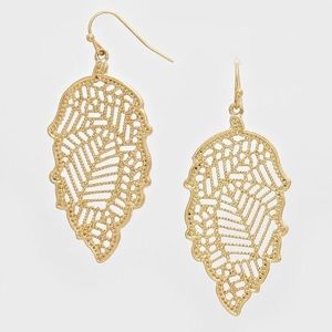 NWOT Leaf Filligree Earrings