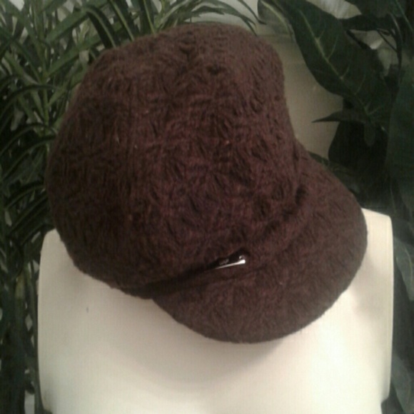Gap Hat - image 1