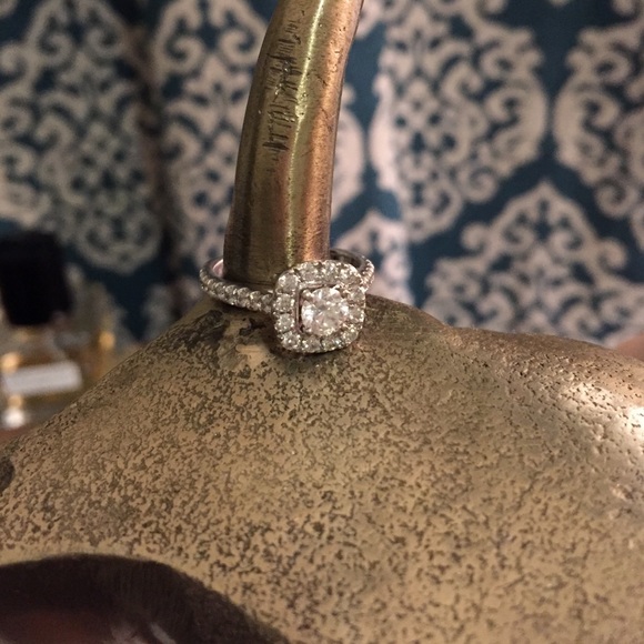 Neil Lane 14k white gold diamond engagement ring