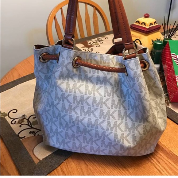 Michael Kors large jet set gathered tote - Picture 2 of 4