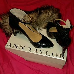BNIB Ann Taylor Hazel Ankle Strap Heel