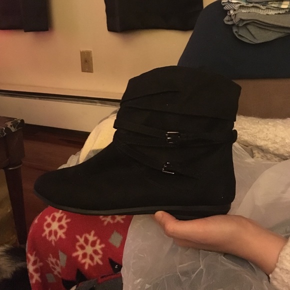 Lower East Side Flat Black Ankle Boots w Buckles 7