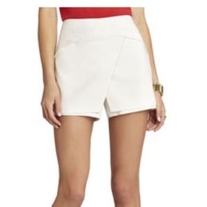 BCBG Codie Skort (off white)