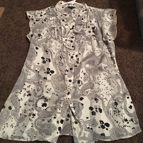 Maurice's sleeveless top