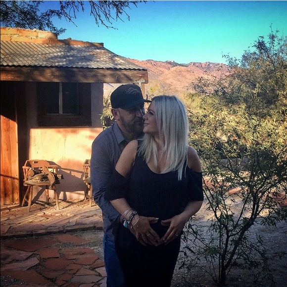 Meet your Posher, Amanda 🐼💋 - Picture 5 of 8