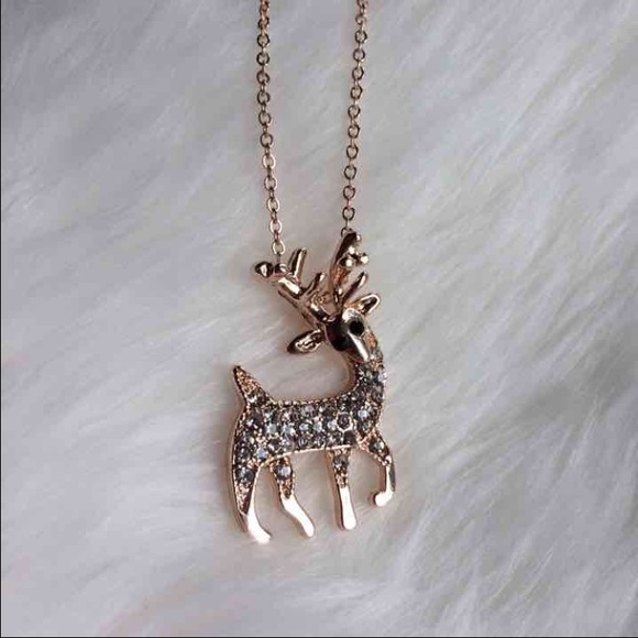 ❄️Posh Reindeer Necklace❄️